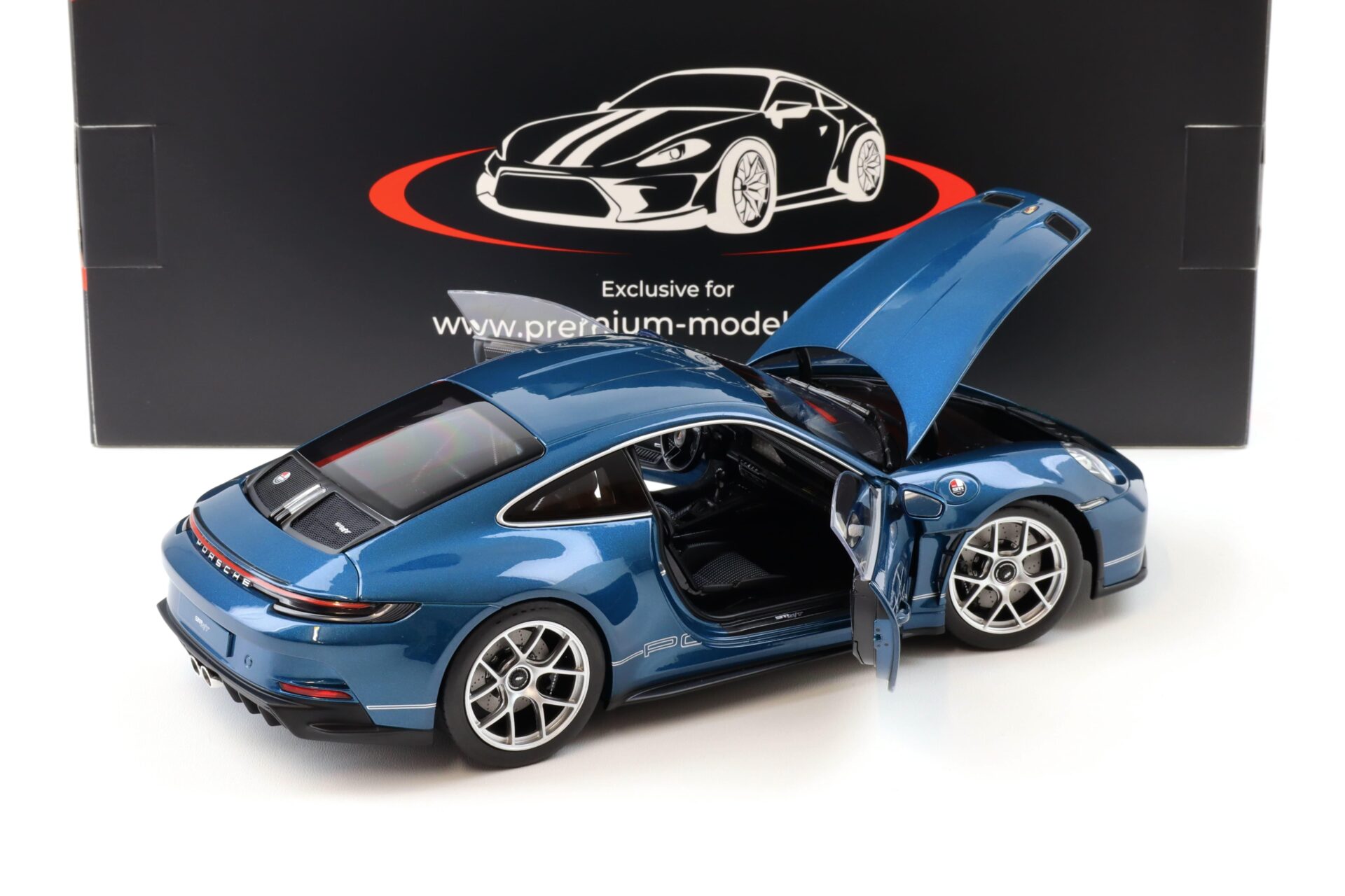 PREORDER 1:18 Norev Porsche 911 992 S/T Sonderwunsch PTS+ Amazonas green - Limited 500 pcs.