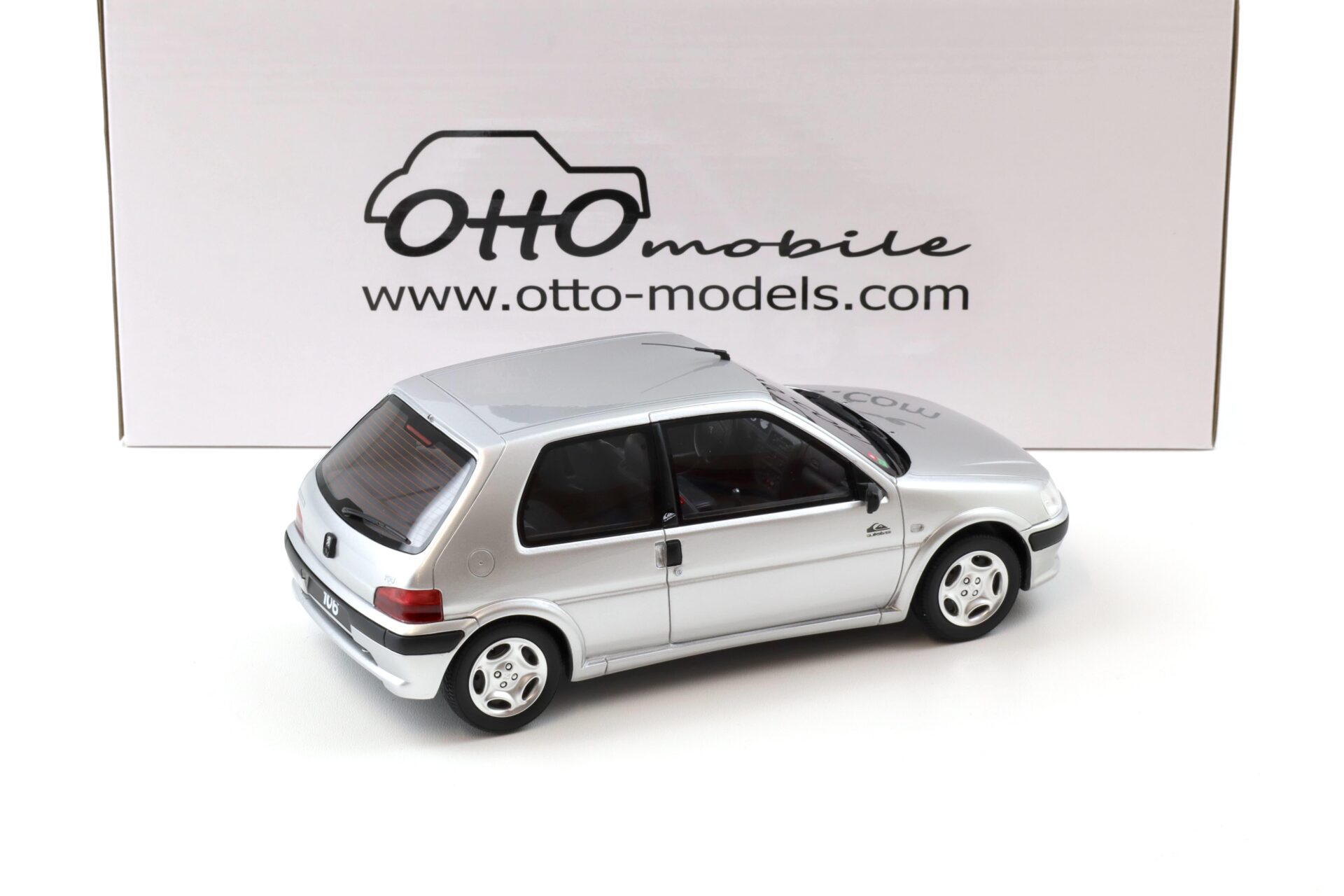 1:18 OTTO mobile OT1177 Peugeot 105 Quicksilver Gris Quarz silver 2000