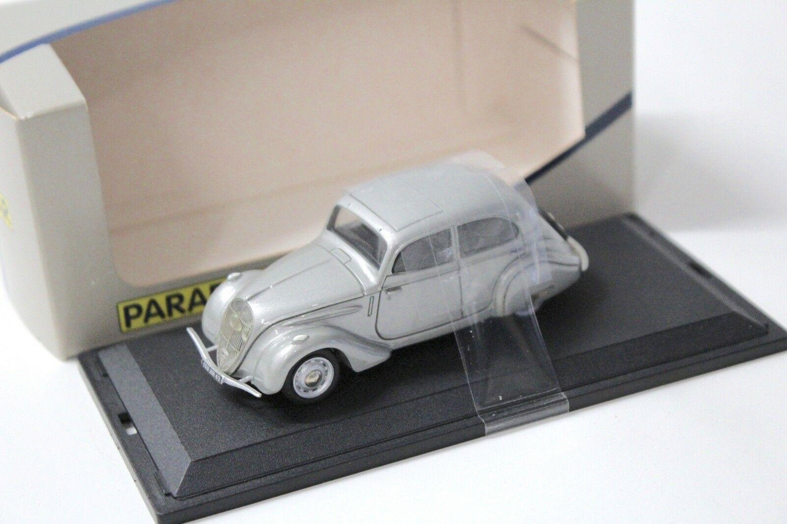 1:43 Paradcar Peugeot 202 Berline 1938 silver-grey