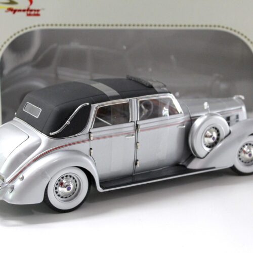 1:18 Signature Models 1937 Lincoln Touring Cabriolet silver