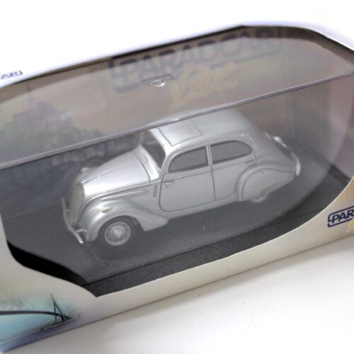1:43 Paradcar Peugeot 202 Berline 1938 silver