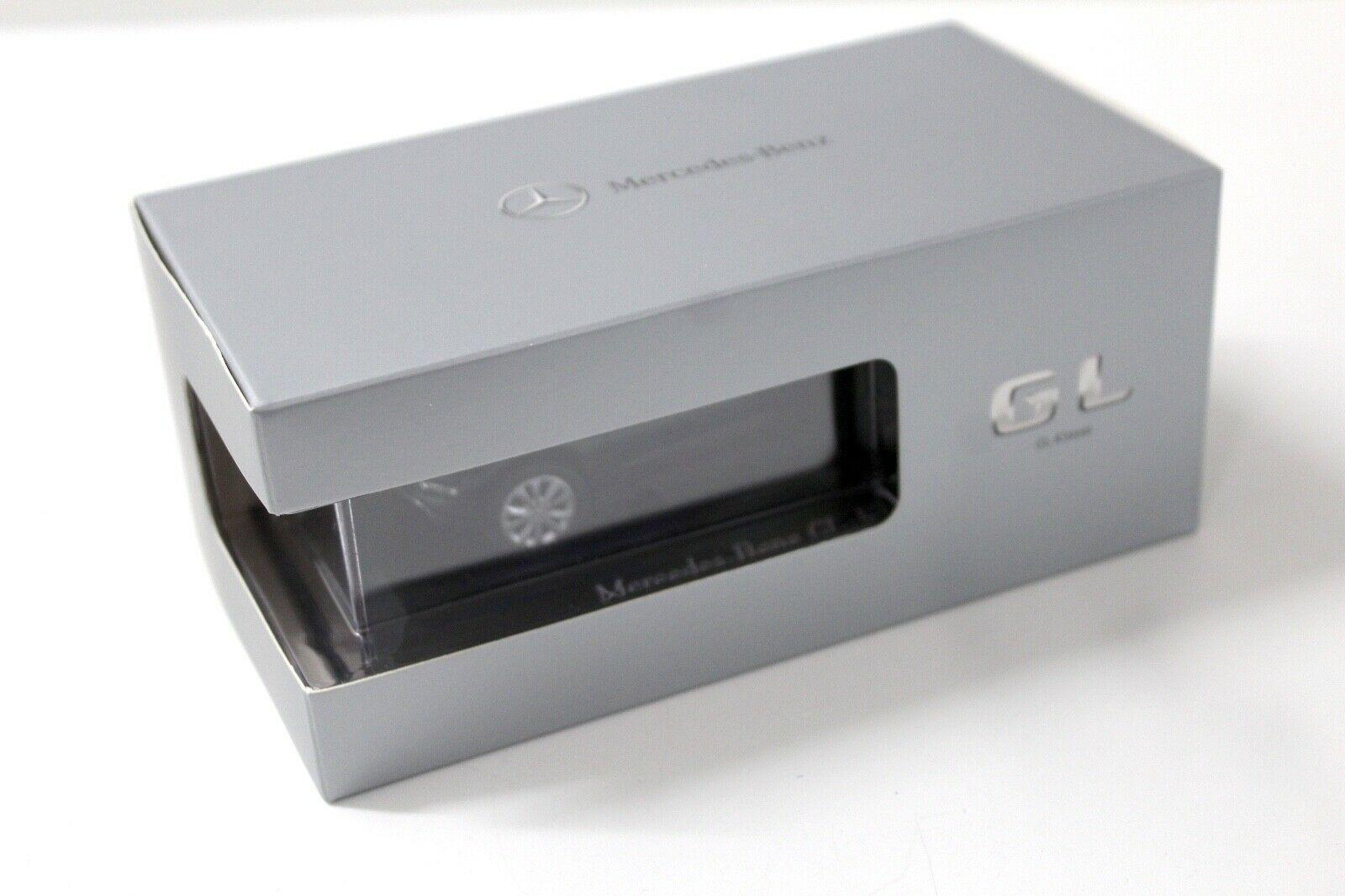 1:43 Norev Mercedes GL-Klasse X166 dark blue DEALER VERSION