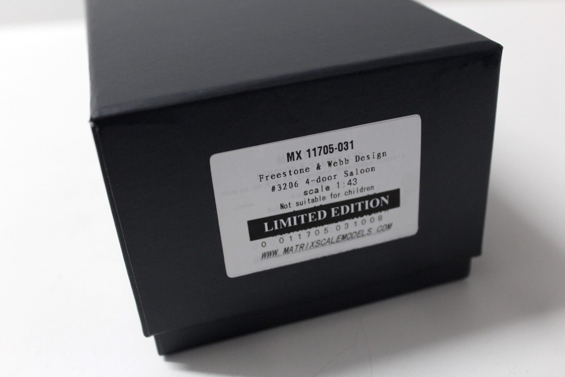 1:43 Matrix Rolls Royce Silver Wraith Freestone & Webb 4-Door Sedan red