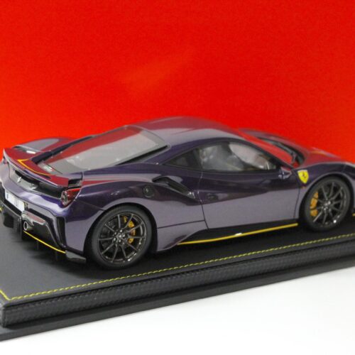 1:18 BBR Ferrari 488 Pista Hong Kong Violet/ yellow stripes Limited 24 pcs.