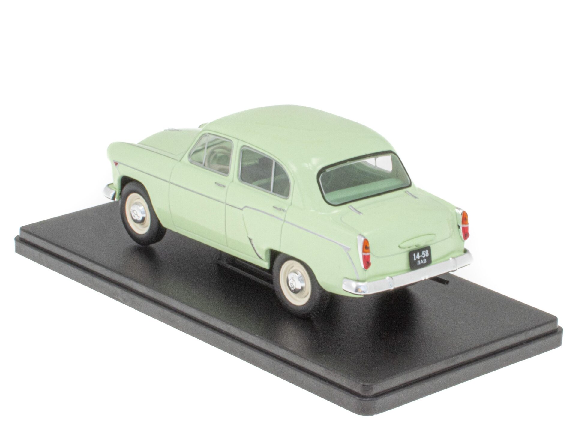 1:24 Hachette East Legendary Moskvitch 403 Sedan green 1962