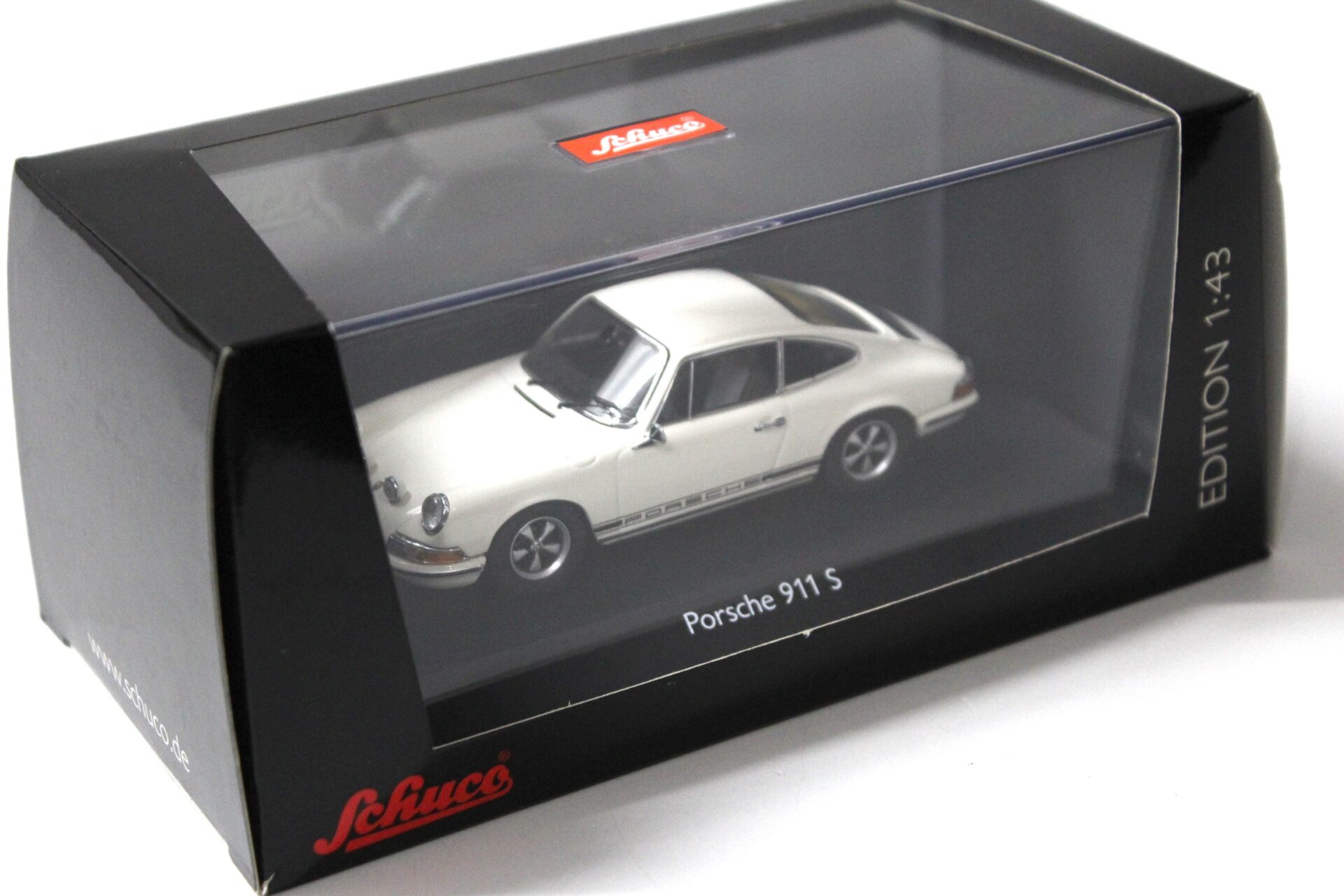 1:43 Schuco Porsche 911 S Coupe hellelfenbein white
