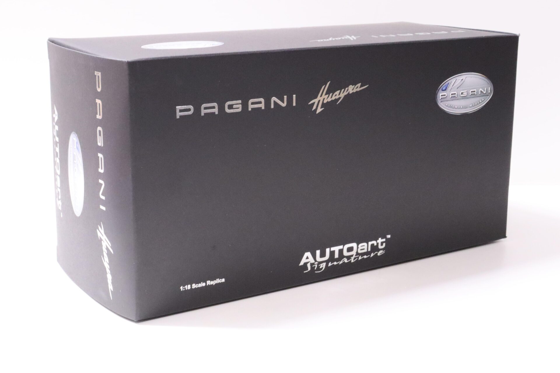 1:18 AUTOart Pagani Huayra 2011 red metallic DIE-CAST