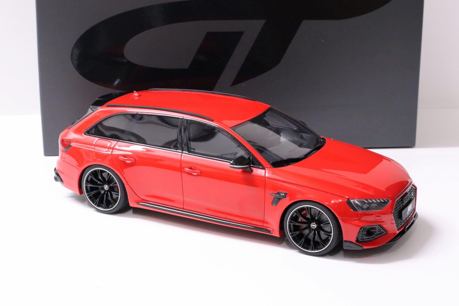 1:18 GT Spirit GT850 Audi ABT RS4-S (B9) Avant red 2020