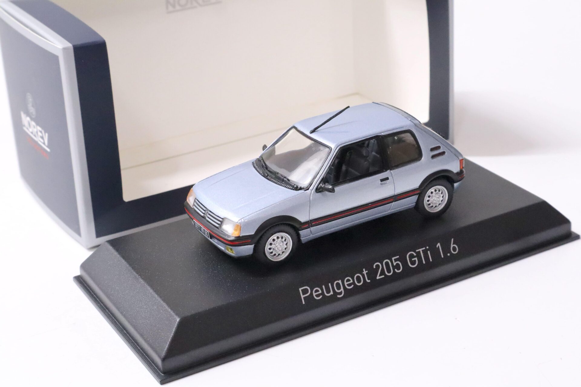 ID 62462 orig.jpg 1:43 Norev Peugeot 205 GTi 1.6 Topaze blue 1988