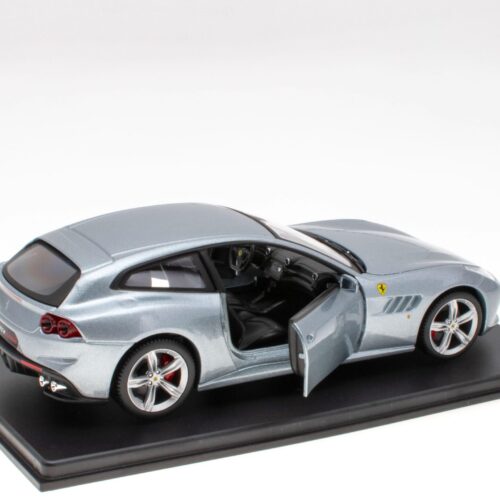 1:24 Hachette Bburago Ferrari Collection Ferrari GTC4 Lusso silver 2017 with display
