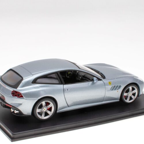1:24 Hachette Bburago Ferrari Collection Ferrari GTC4 Lusso silver 2017 with display