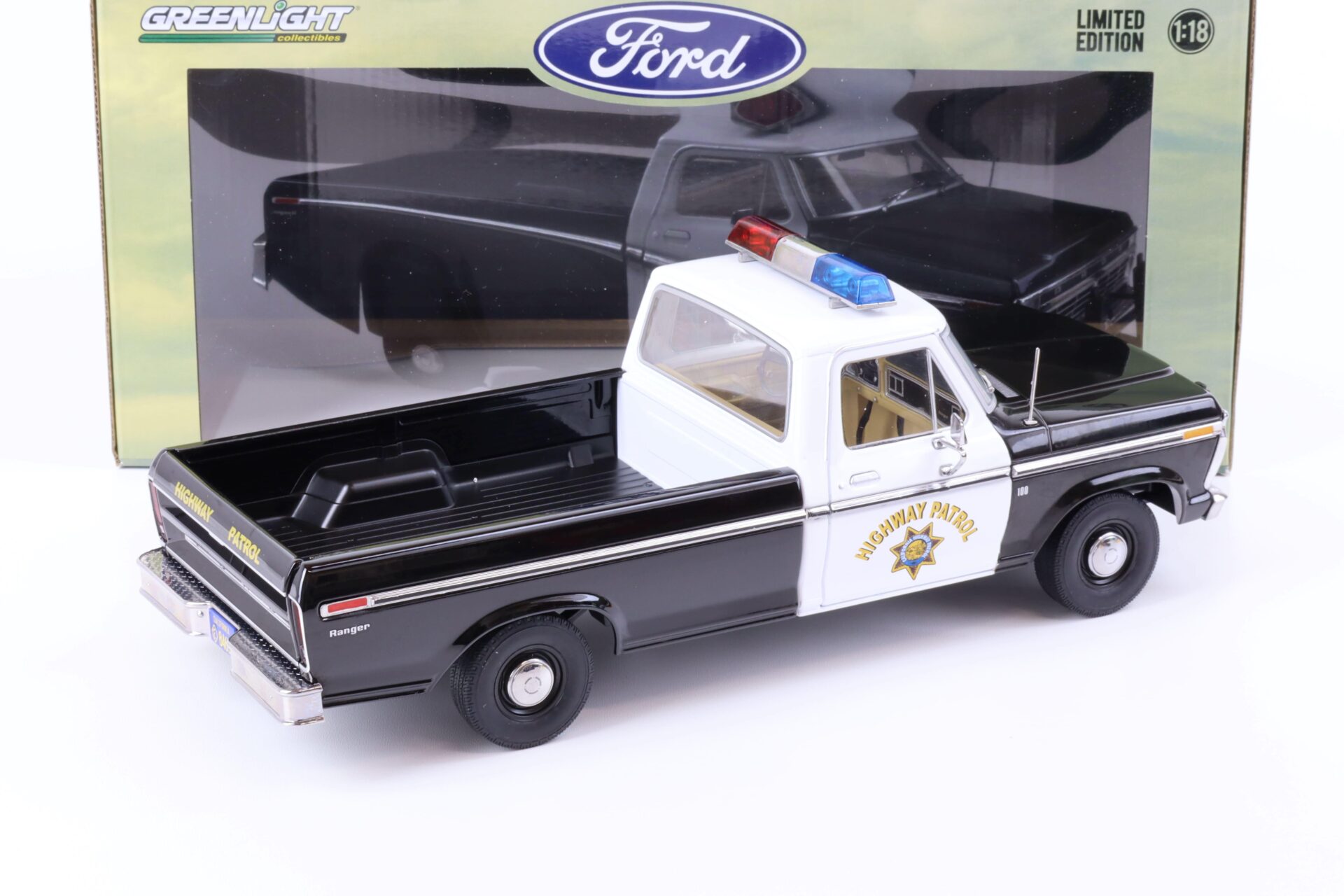 1:18 Greenlight 1975 Ford F-100 Pick-Up Highway Patrol black/ white