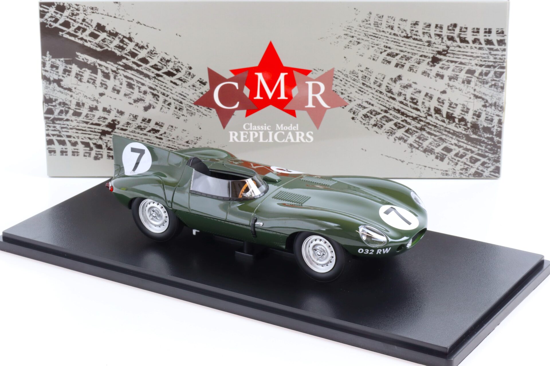 1:18 CMR Jaguar D-Type Longnose 24h Le Mans 1955 #7 Rolt/ Hamilton