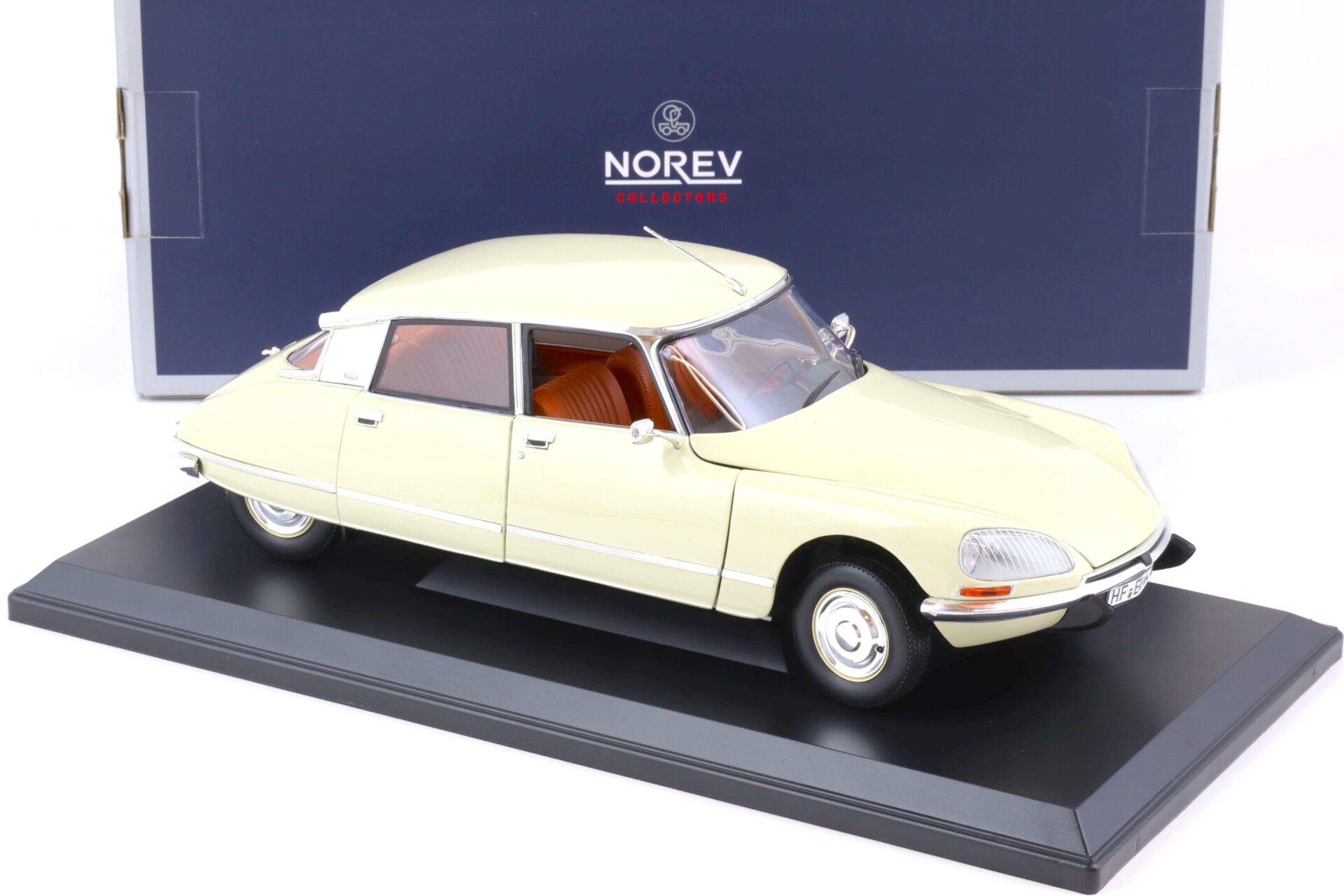 1:18 Norev Citroen DS23 Pallas 1973 Ivory 181582
