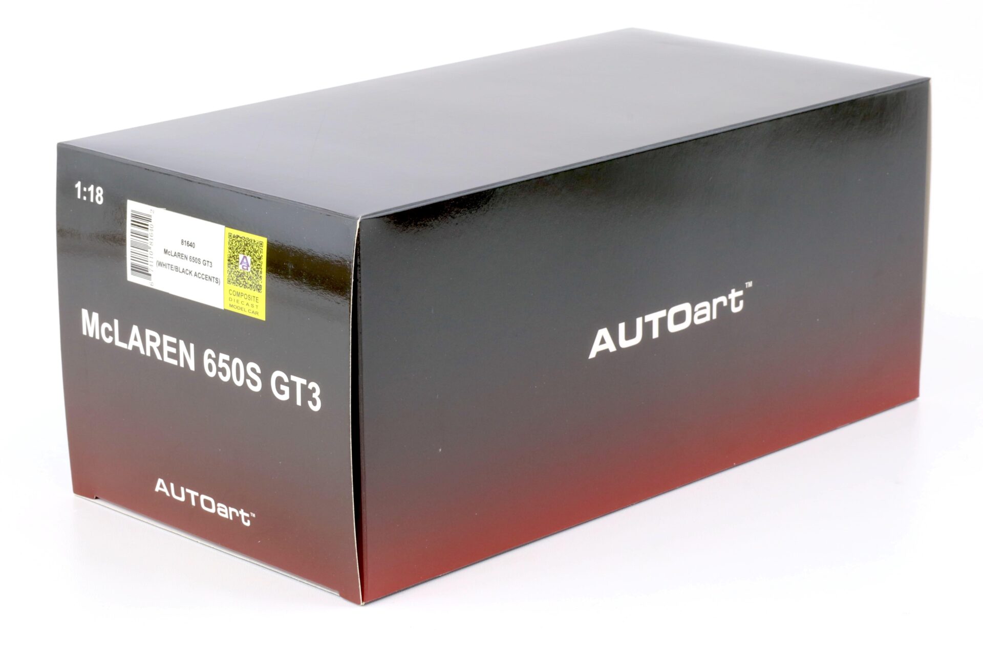 1:18 AUTOart McLAREN 650S GT3 2017 white/ black accents 81640