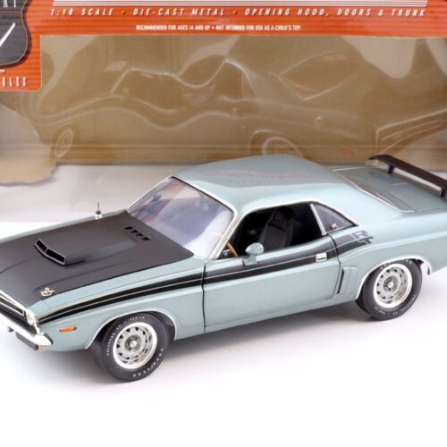 1:18 Highway61 Dodge Challenger RT Coupe 1971 light grey/blue 50471