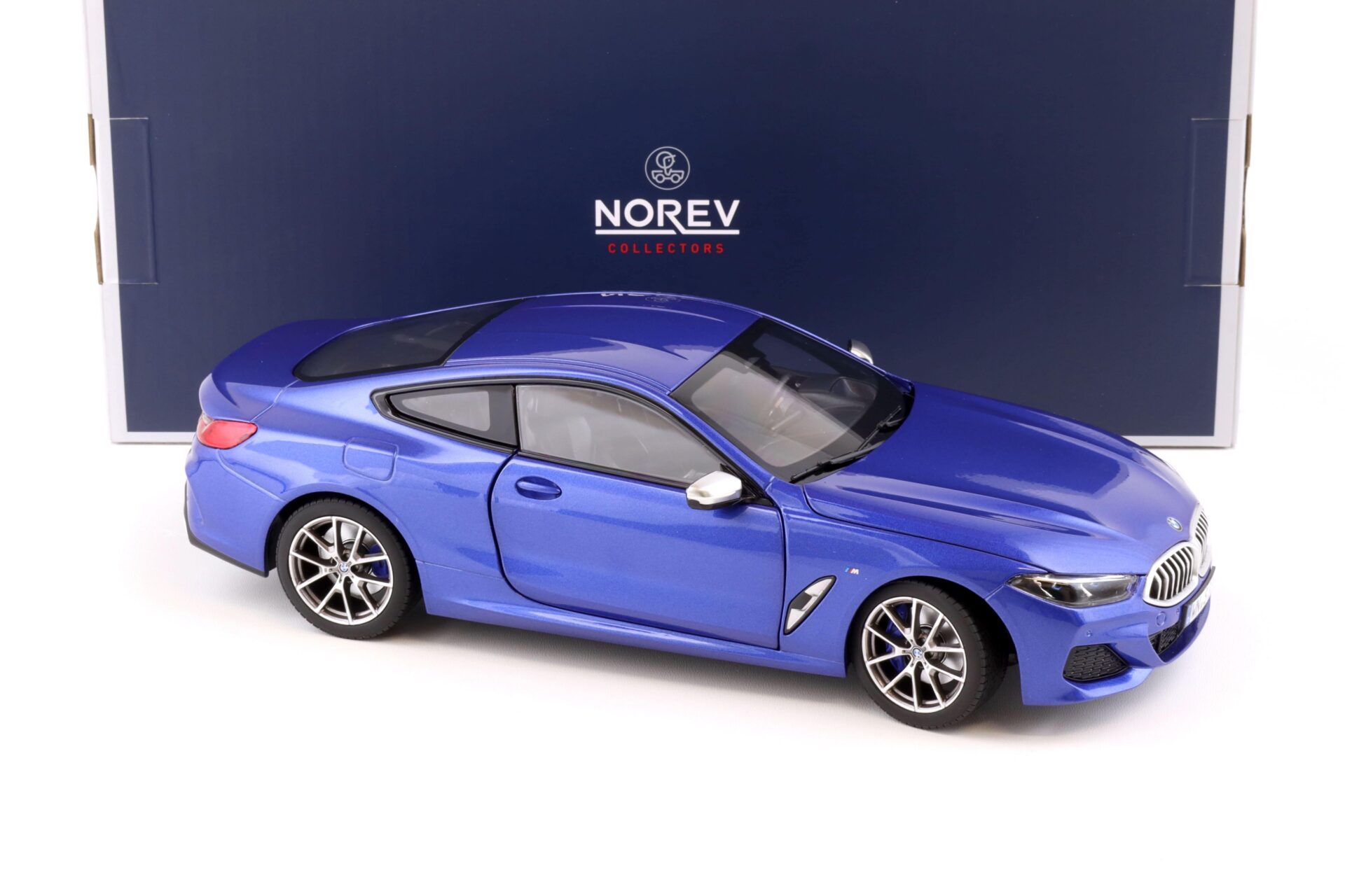 1:18 Norev BMW M850i Coupe (G15) blue metallic 2018