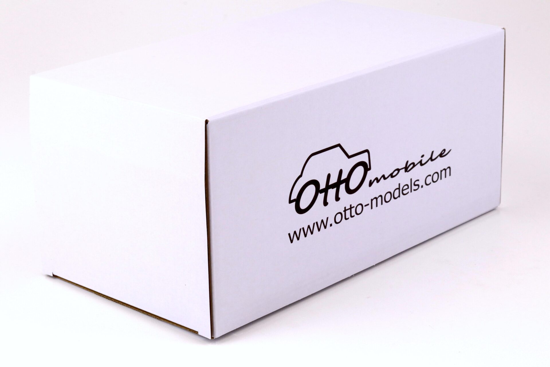 1:18 OTTO mobile OT1009 Ford Focus RS MK2 Le Mans white 2010