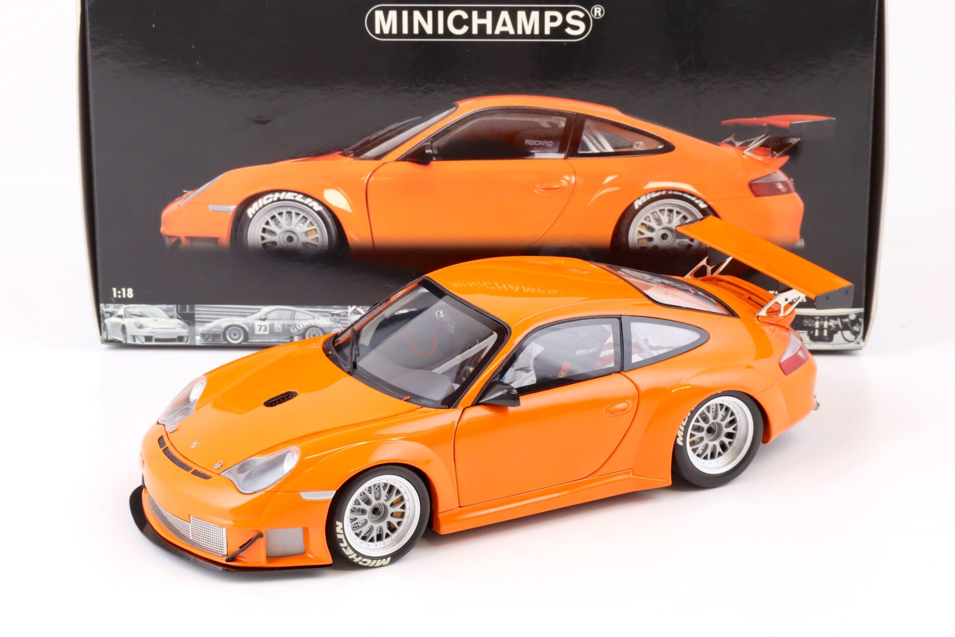 ID 75133 orig.jpg 1:18 Minichamps Porsche 911 (996) GT3 RSR ALMS 2004 Plain Body orange