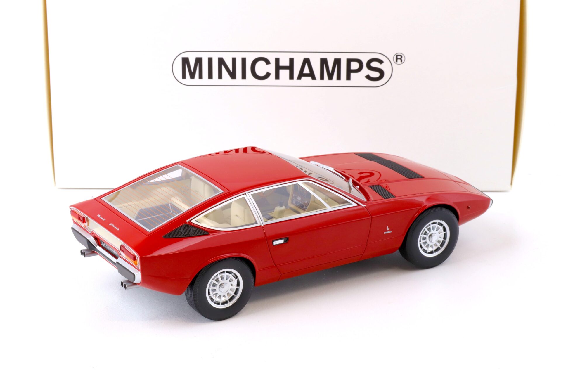 1:18 Minichamps Maserati Khamsin 1977 red