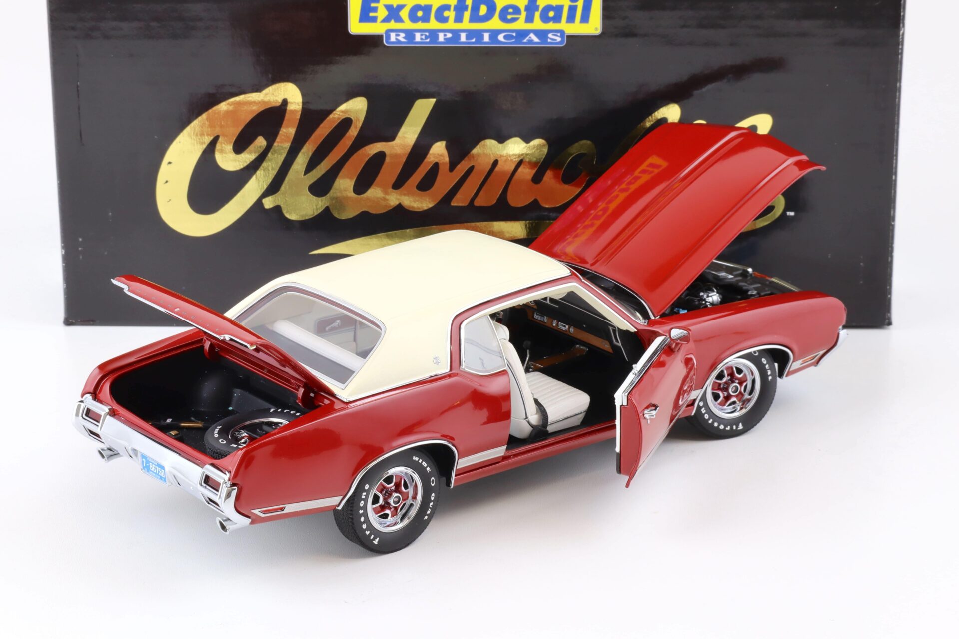 1:18 Exact Detail 1971 Oldsmobile Cutlass Supreme SX Coupe Matador red
