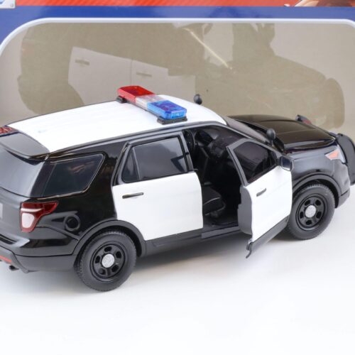 1:18 Motor Max 2015 Ford Intercopter Utility Law Enforcement white/ black