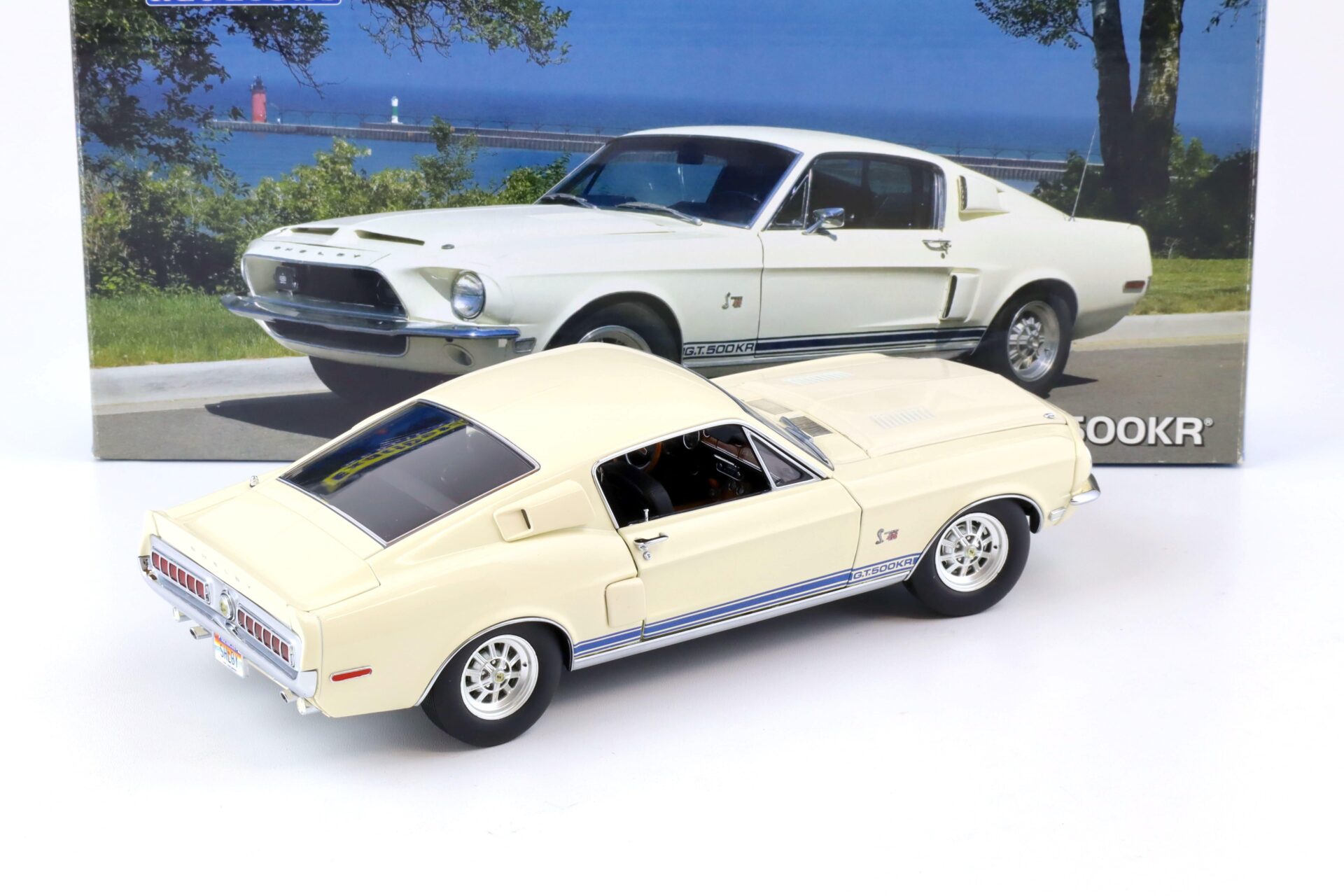 1:18 Exact Detail 1968 Shelby GT 500KR Coupe white