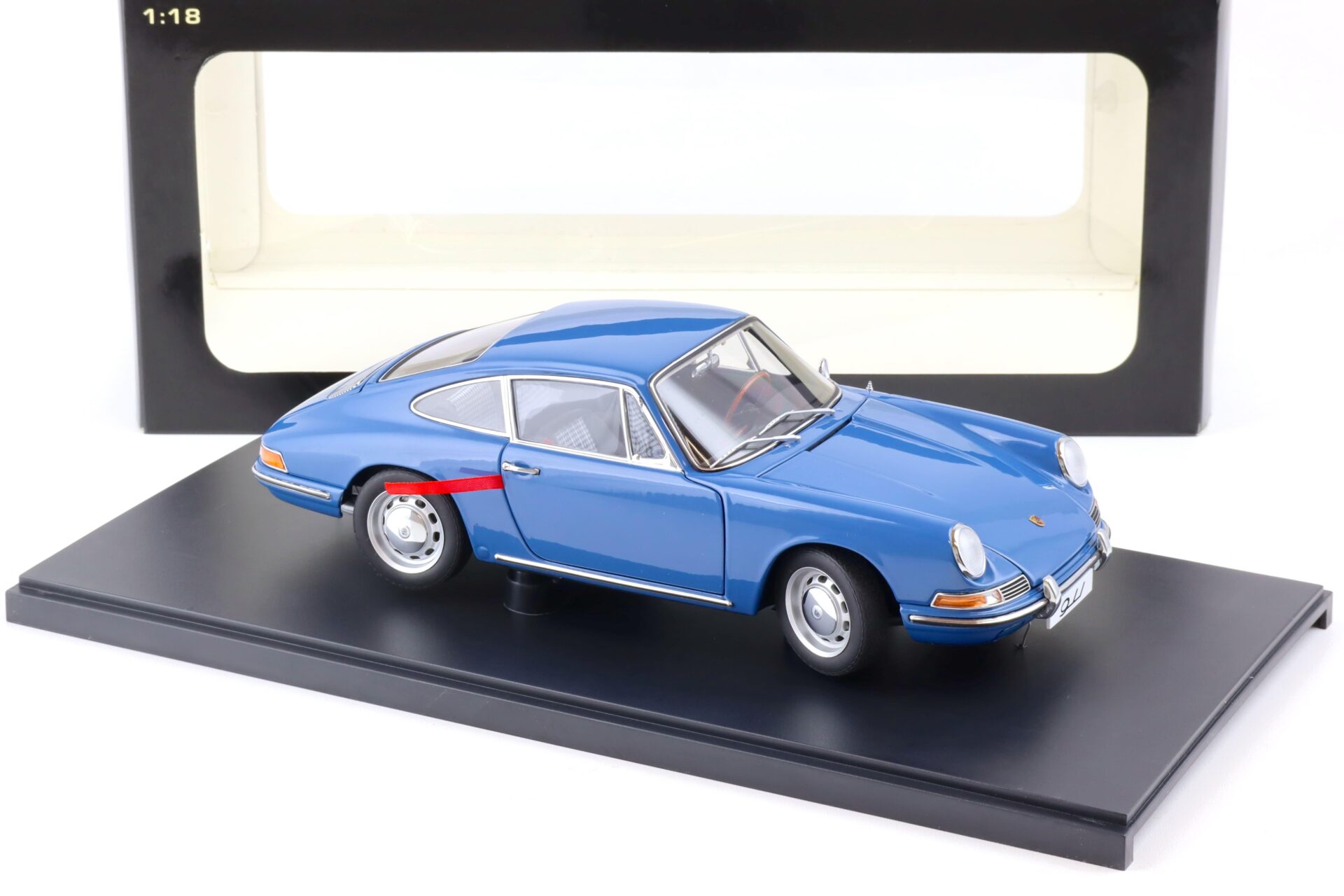 1:18 AUTOart Porsche 911 (901) Coupe 1964 blue 77913
