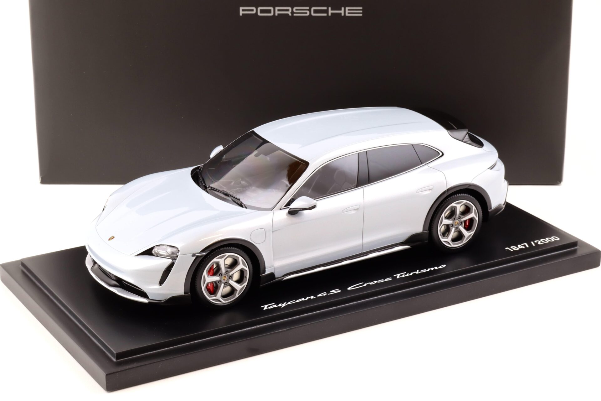 1:18 Minichamps Porsche Taycan 4S Cross Turismo ice grey metallic WAP DEALER