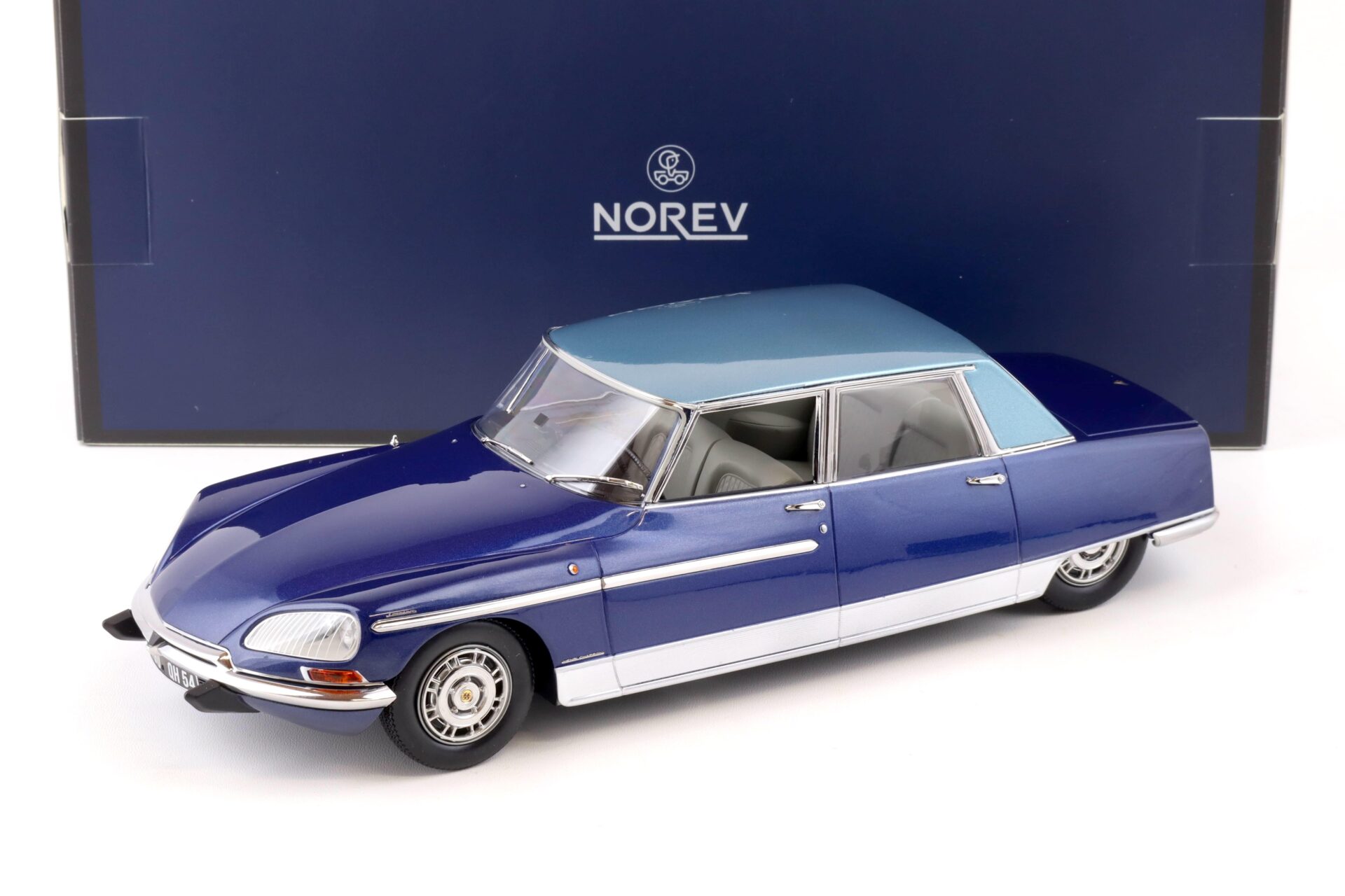 1:18 Norev Citroen DS 21 Lorraine 1969 dark & light blue - Limited 300 pcs.
