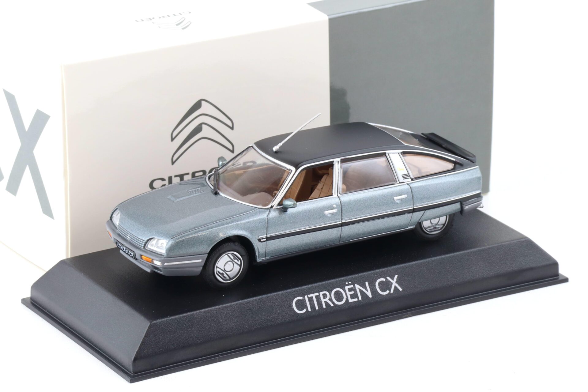 ID 89444 orig.jpg 1:43 Norev Citroen CX Turbo 2 Prestige 1986 grey metallic DEALER VERSION