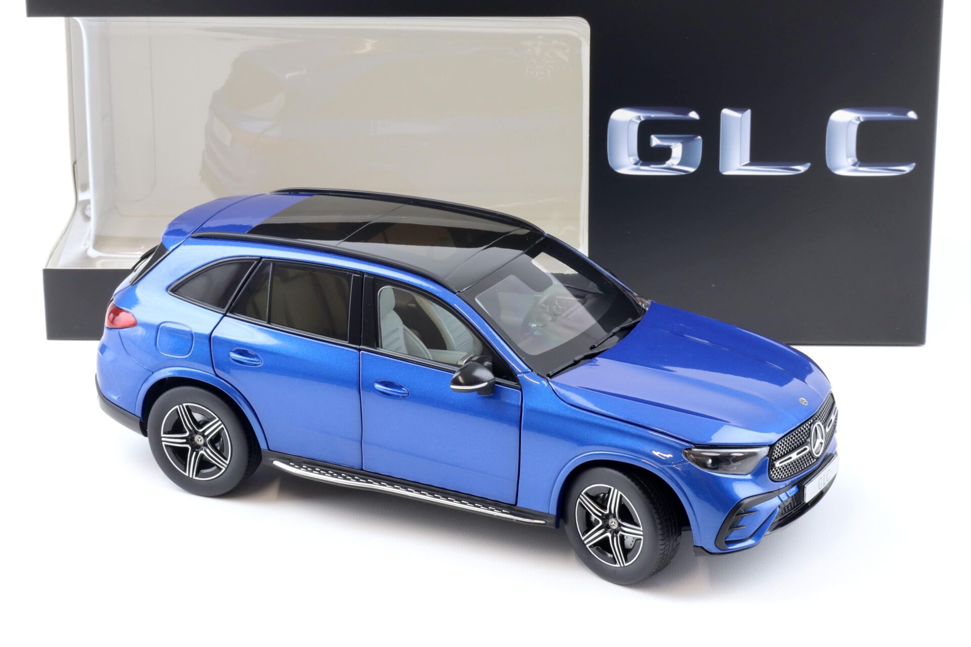 1:18 iScale Mercedes GLC AMG Line X254 SUV 2023 spectral blue DEALER VERSION