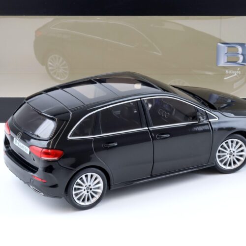 1:18 Z-Models Mercedes B-Klasse AMG Line W247 cosmos black DEALER VERSION