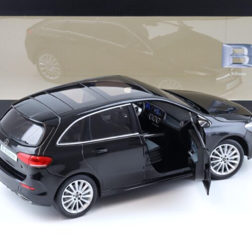1:18 Z-Models Mercedes B-Klasse AMG Line W247 cosmos black DEALER VERSION