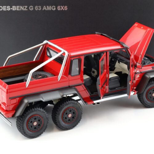 1:18 AUTOart 2013 Mercedes G63 AMG 6x6 red 76304