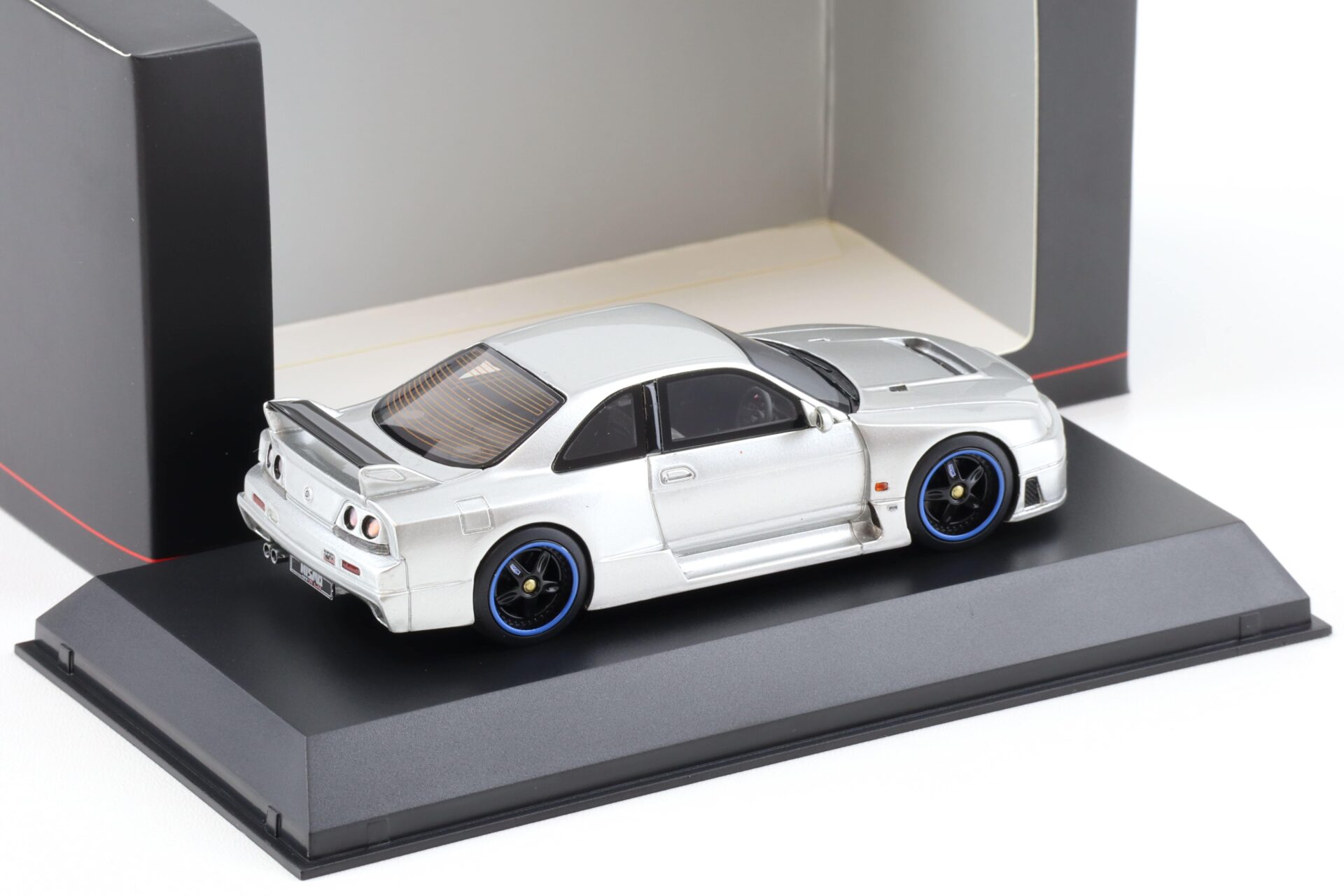 1:43 Kyosho Nissan Nismo GT-R LM (BCNR33) silver KSR43113S