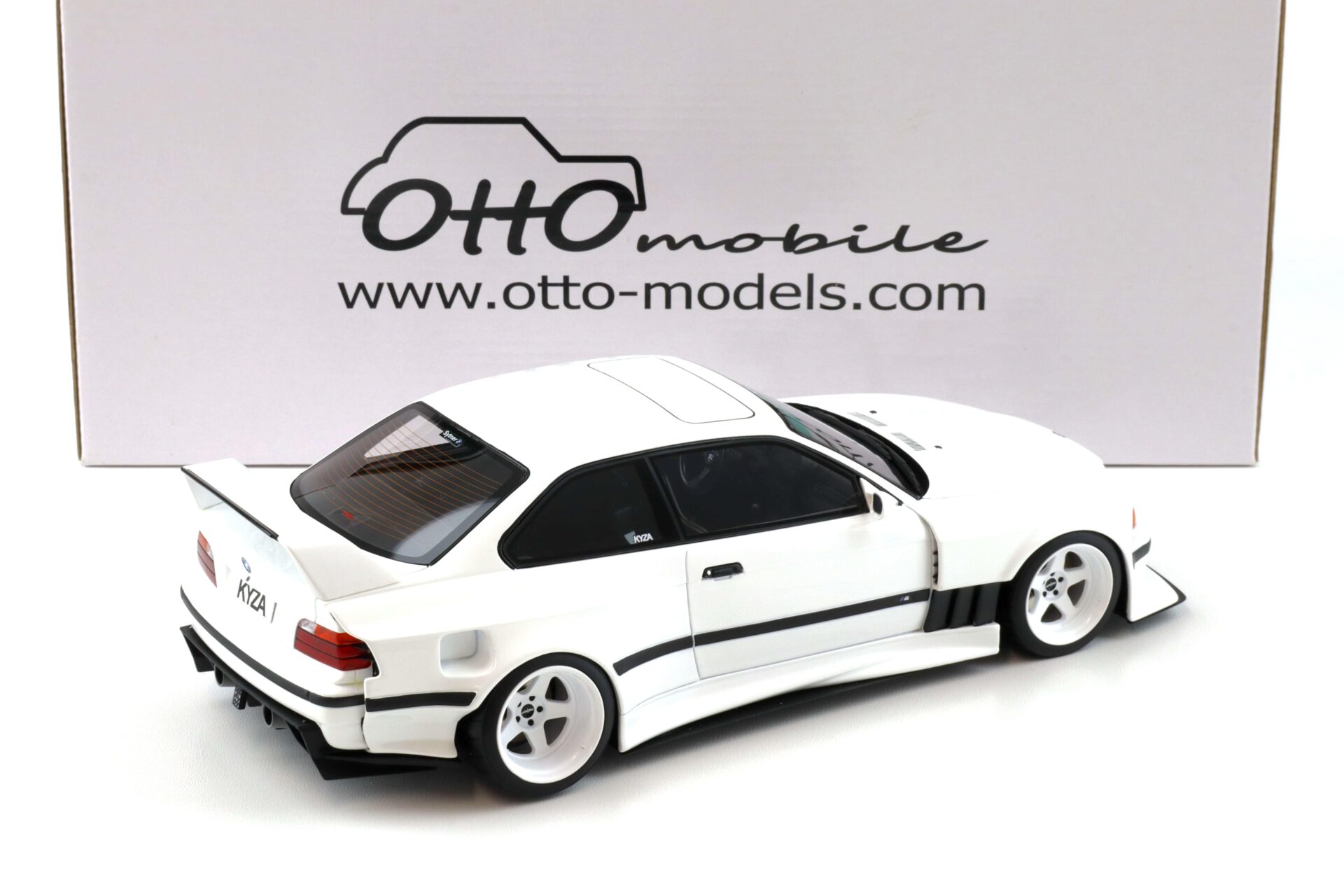 1:18 OTTO mobile OT1051 BMW E36 Khyzyl Saleem Alpine white 2022