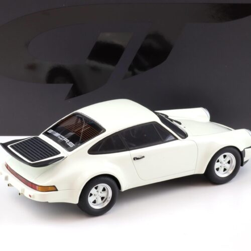 1:18 GT Spirit GT320 Porsche 911 (930) SC RS Coupe Grand Prix white 1984