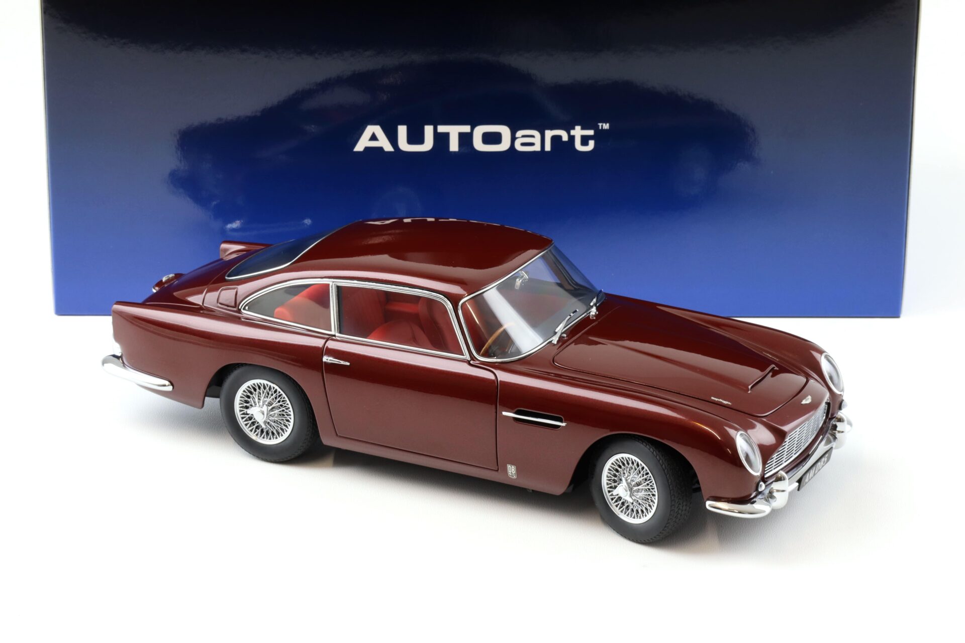 1:18 AUTOart Aston Martin DB5 Coupe 1964 Dubonnet Rosso red 70289