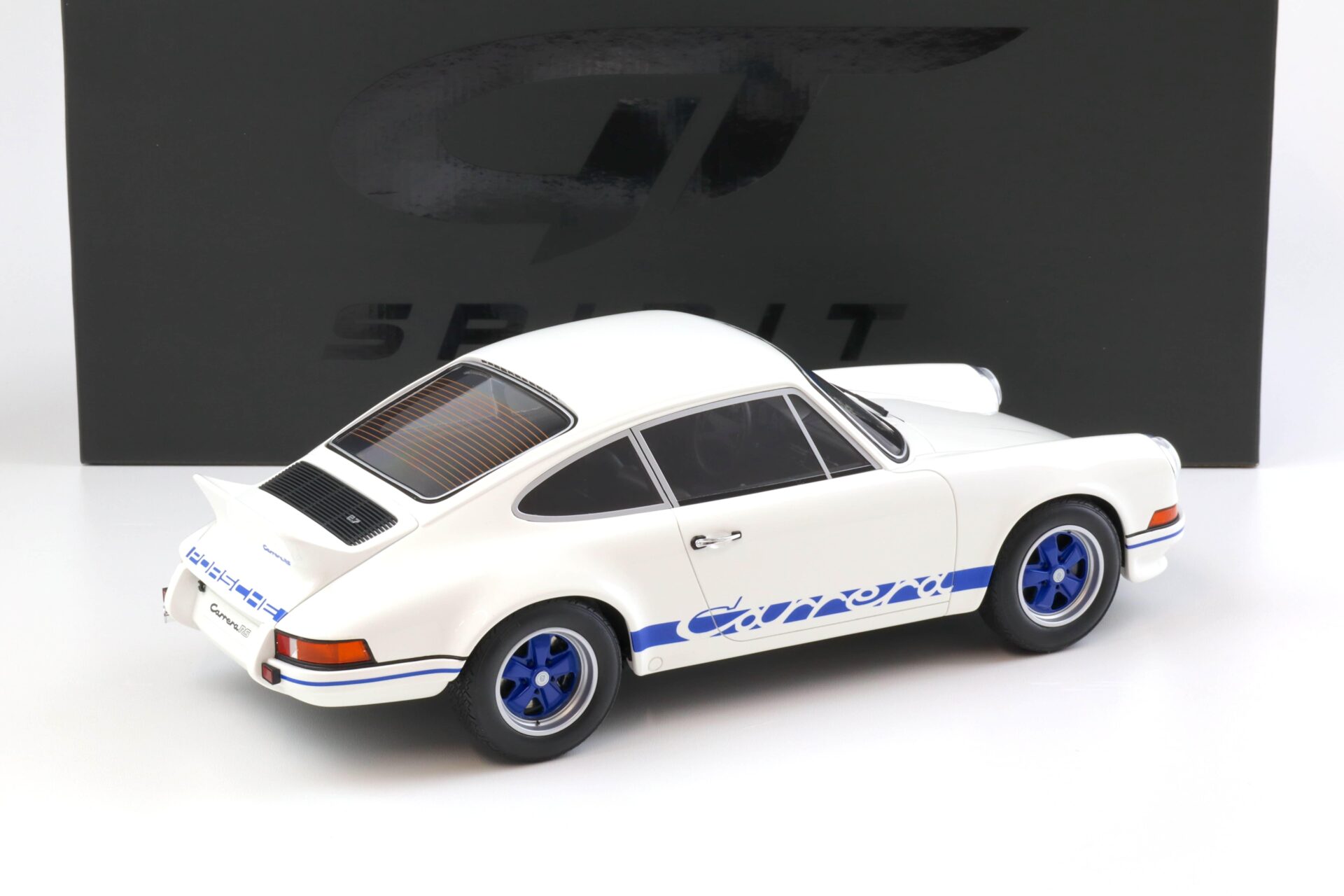 1:12 GT Spirit GT921 Porsche 911 Carrera RS 2.7 Coupe Grand Prix white / blue 1973