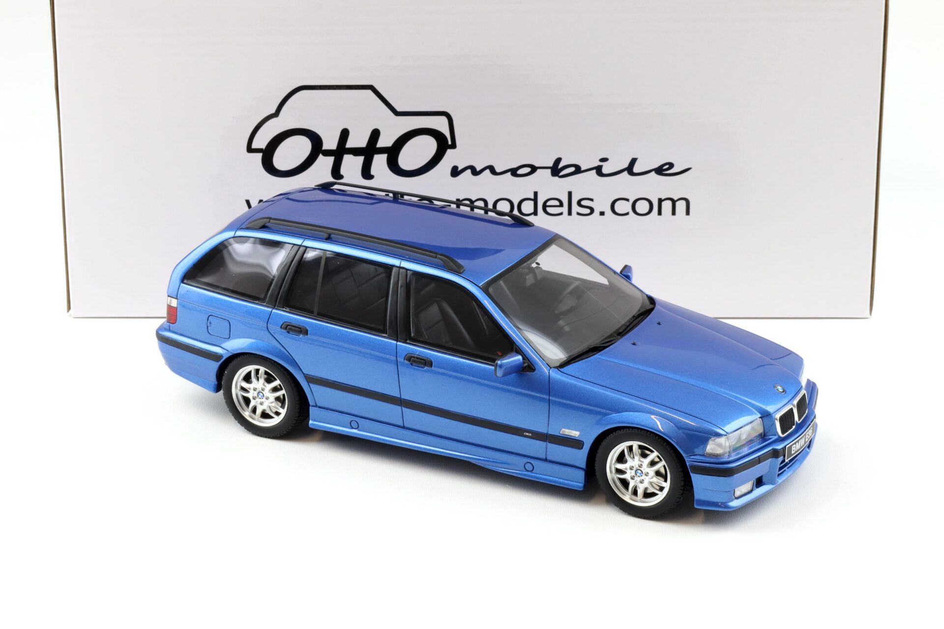 1:18 OTTO mobile OT358 BMW 328i (E36) Touring M-PACK Estoril blue 1997