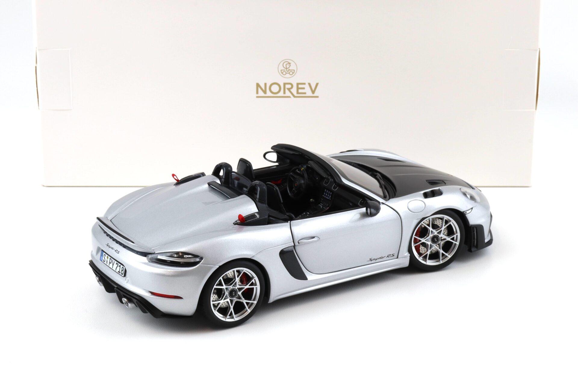 1:18 Norev Porsche 718 Spyder RS Weissach Package 2023 GT-silver metallic