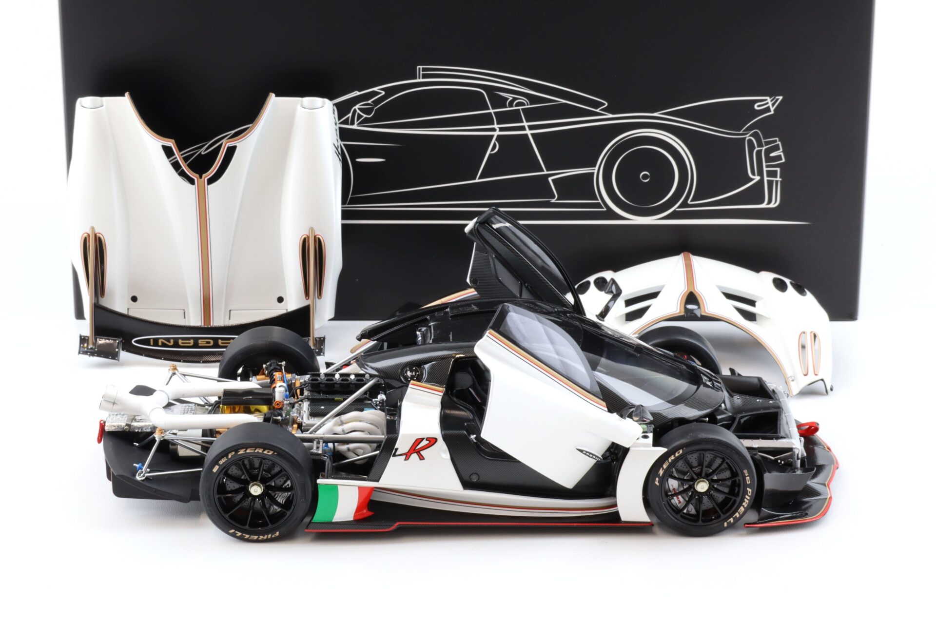 1:18 LCD Models Pagani Huayra R 2021 pearl white LCD18012-PW