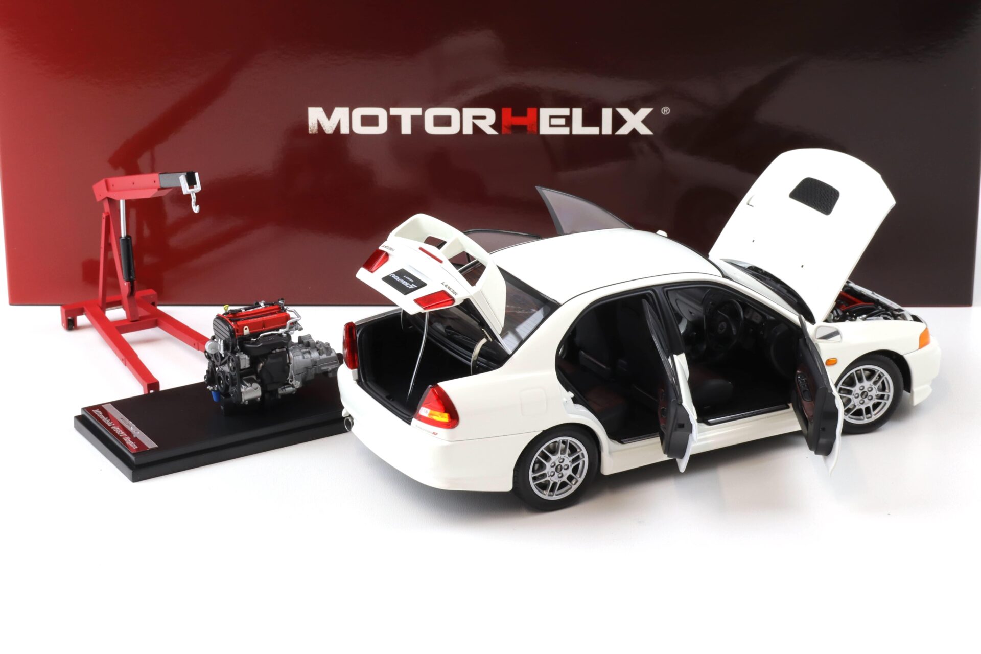 1:18 Motorhelix Mitsubishi Lancer EVO 4 IV Scotia white 1999 with engine M84003