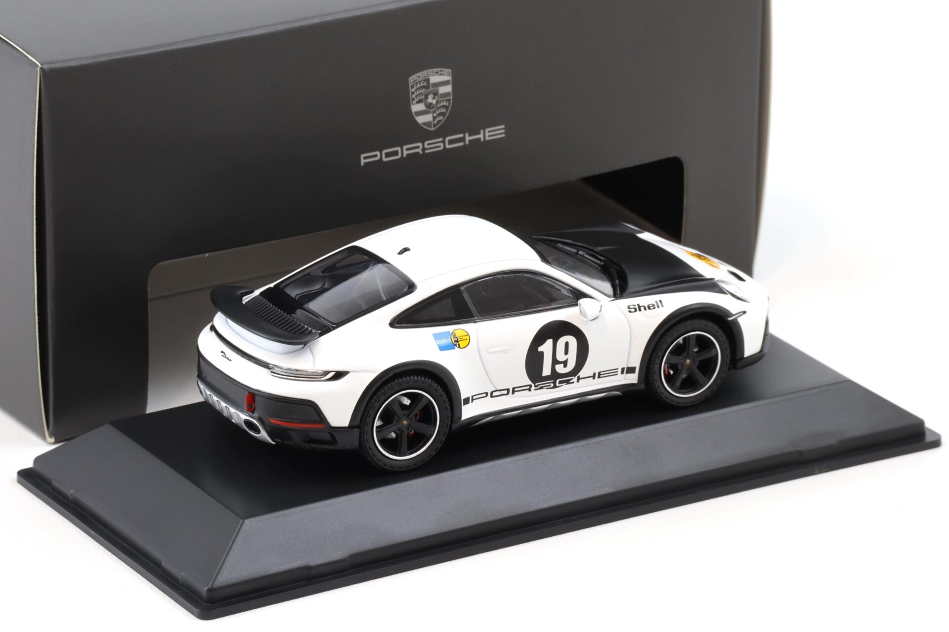 1:43 Spark Porsche 911 (992) Dakar white/ black #19 Limited WAP DEALER