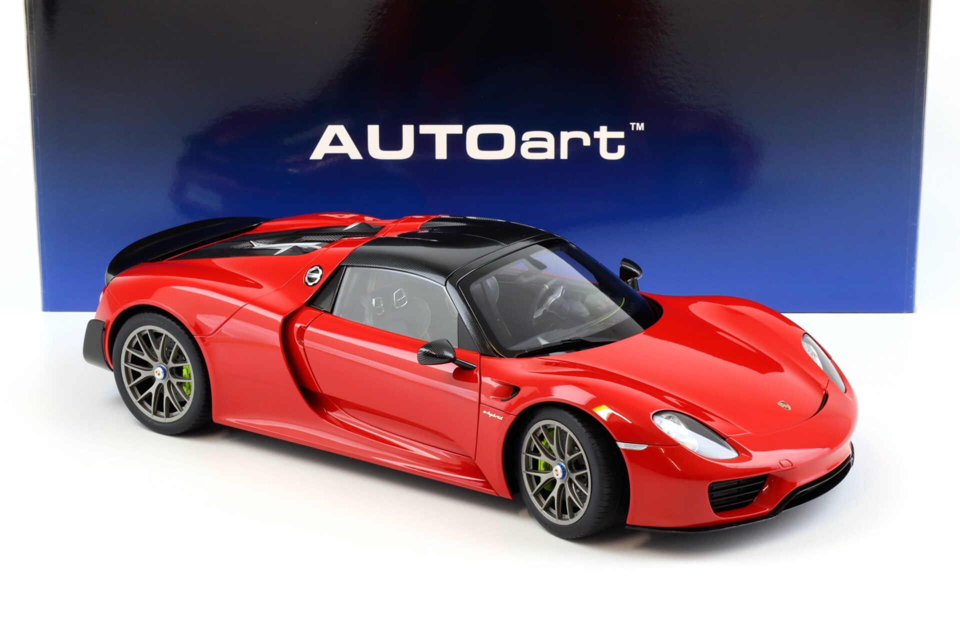 1:12 AUTOart Porsche 918 Spyder 2013 guards red 12122