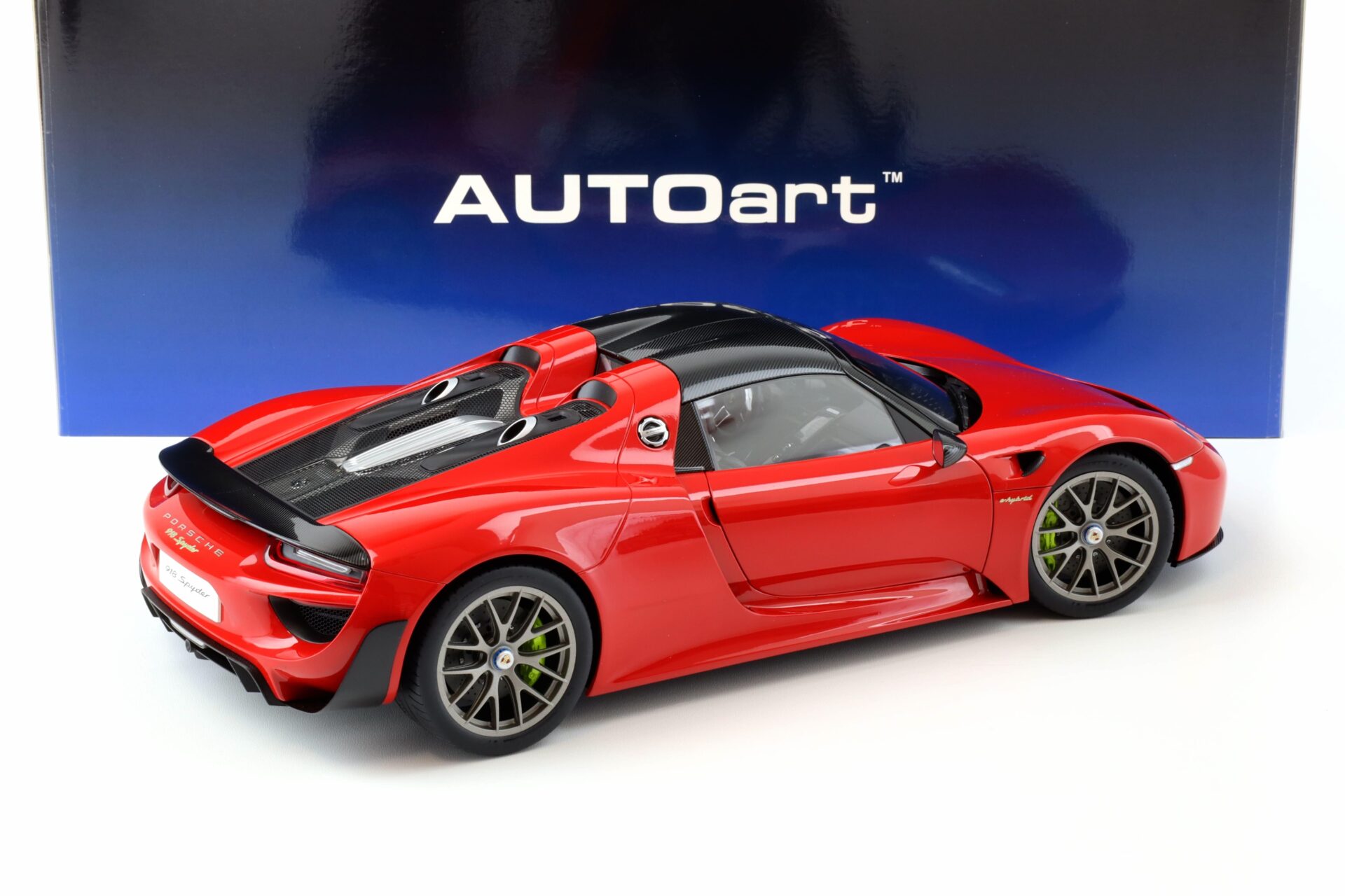 1:12 AUTOart Porsche 918 Spyder 2013 guards red 12122
