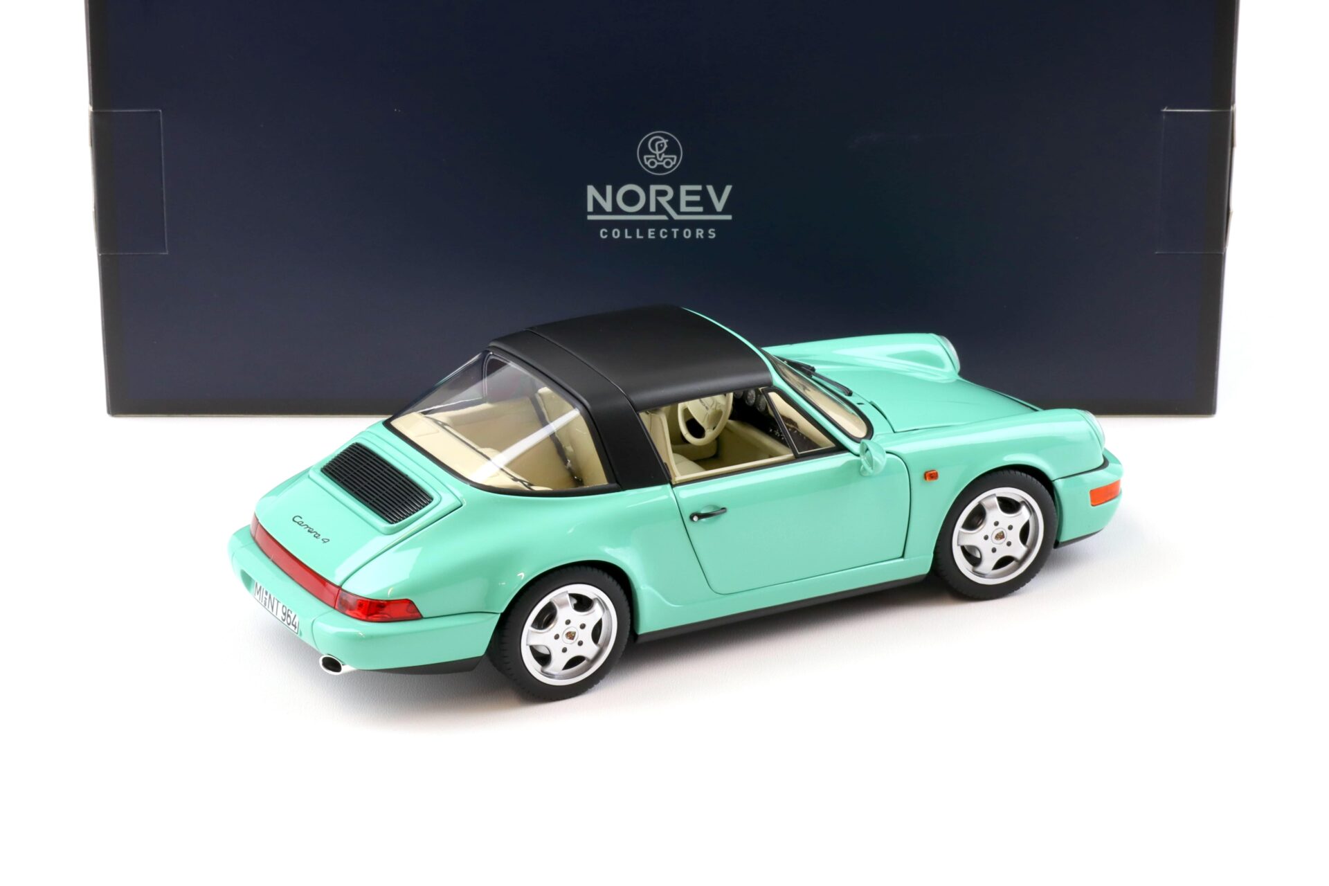 1:18 Norev Porsche 911 (964) Carrera 4 Targa 1991 mint green - Limited 200 pcs.