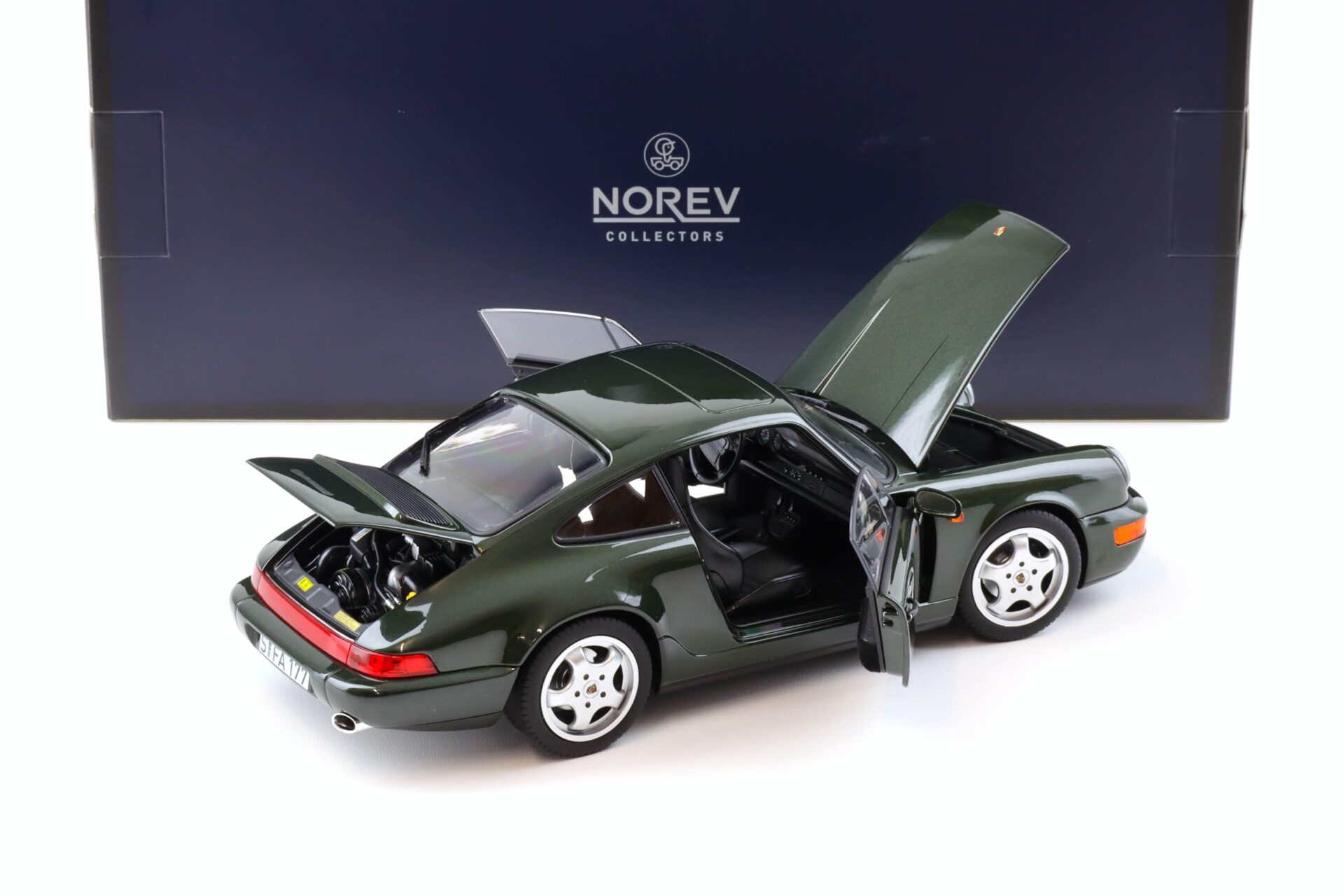 1:18 Norev Porsche 911 (964) Carrera 4 Coupe 1992 green metallic - Limited 200 pcs.