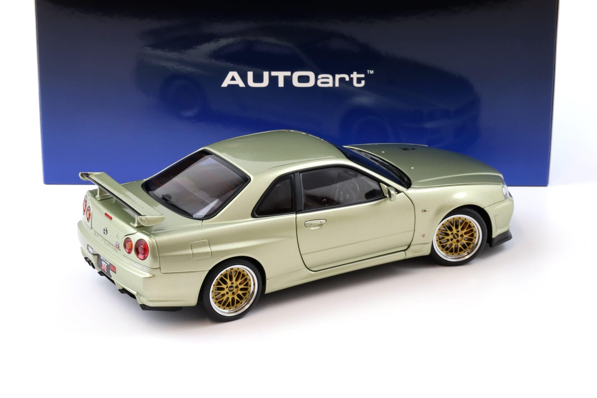 1:18 AUTOart Nissan Skyline GT-R (R34) V-SPEC II NUR BBS LM Wheel Millenium Jade 2001